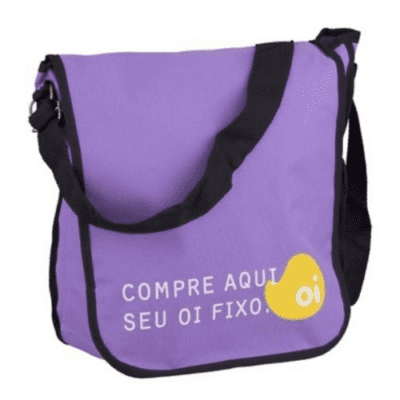 Mochila Carteiro Personalizada em material reforçado para brindes corporativos na Kaue Confecções